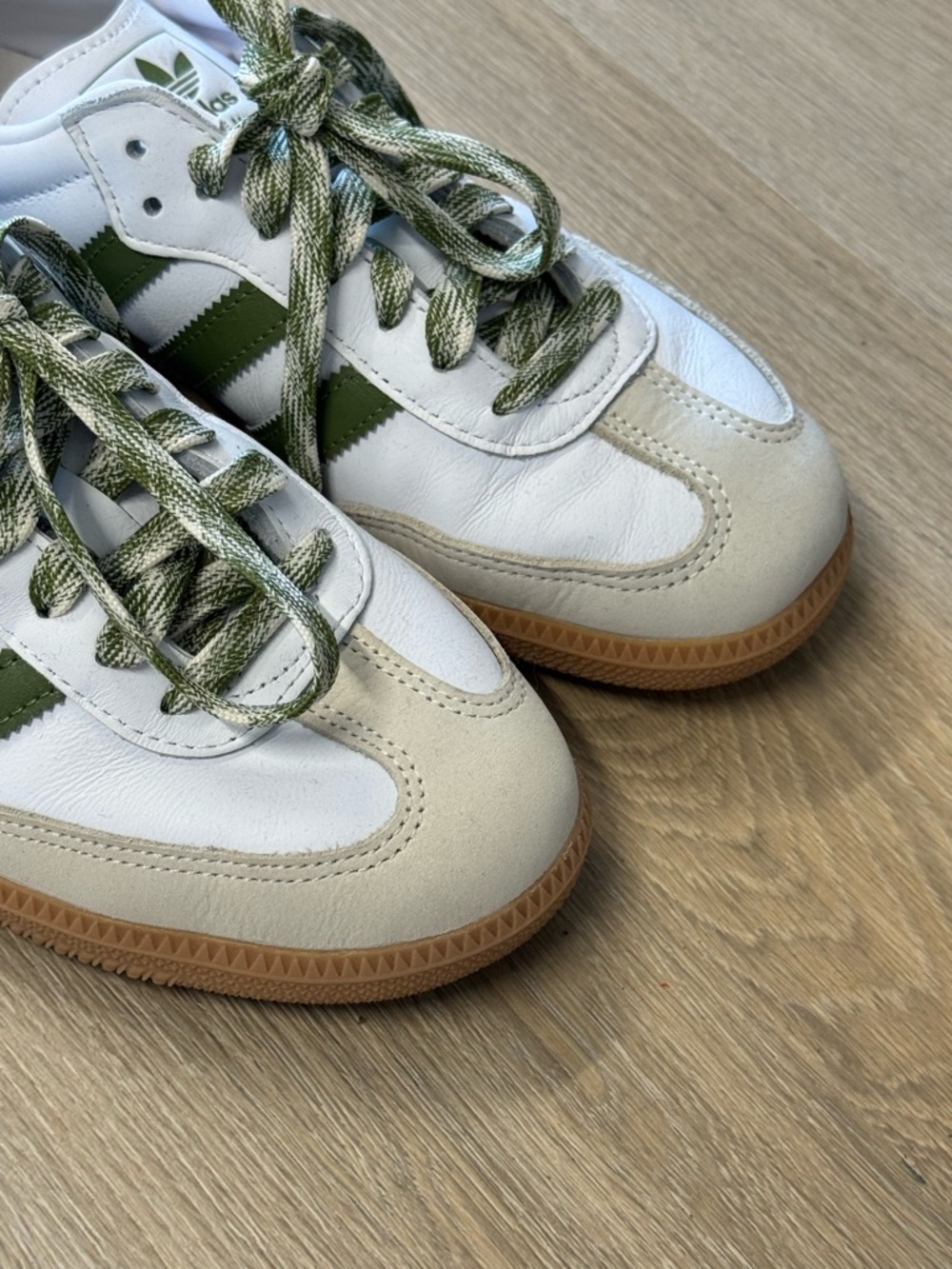 adidas White and Green Samba Sneakers with Gum Sole - Picture 2 of 5